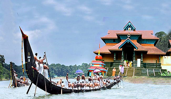 Aranmula Boat Race